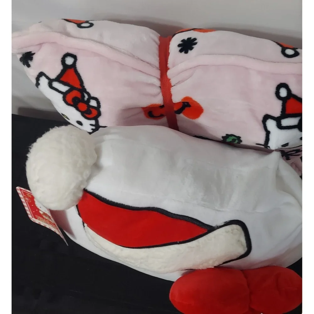 NEW Hello‎ Kitty 2 Pack Decorative Pillows Sanrio Christmas